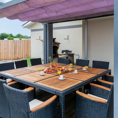 Pet Friendly In * Ares